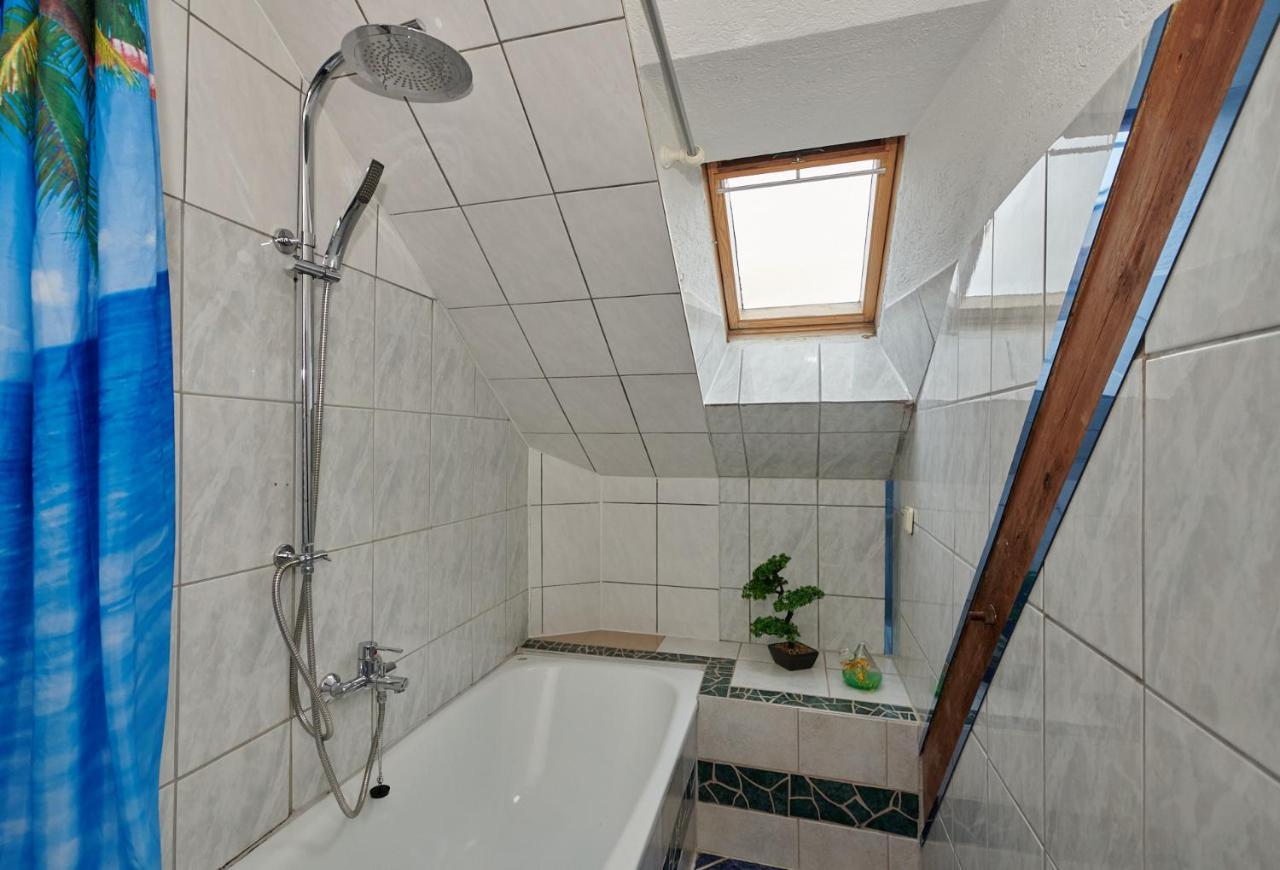 Hotel Hueblers-Schlafquartier Fürstenwalde Esterno foto