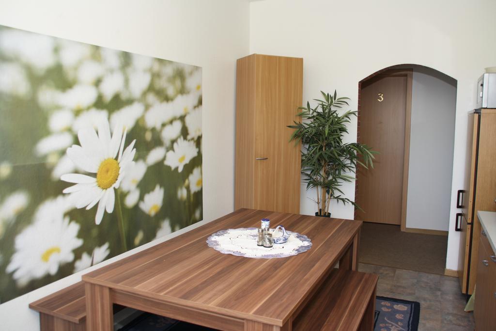 Hotel Hueblers-Schlafquartier Fürstenwalde Esterno foto