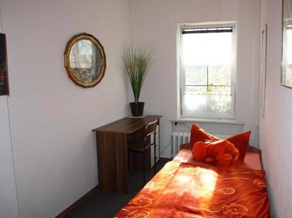 Hotel Hueblers-Schlafquartier Fürstenwalde Esterno foto